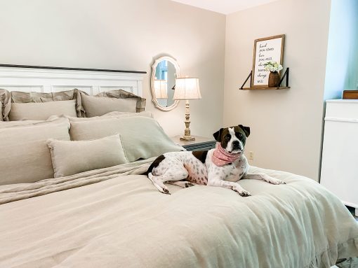Colcha de Cama Piper Classics Provincial Linen Natural Beige con Volantes para Cama Queen, 56" W x 78" L, con Volante en 3 Lados de 45" de Caida, Ropa de Cama 100% Lino - Imagen 3