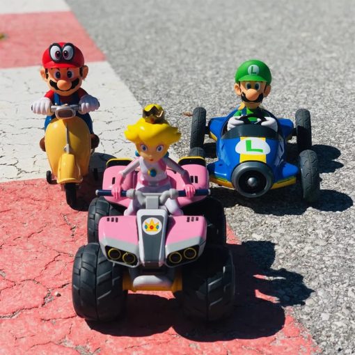 Carrera RC Official Licensed Mario Kart Mach 8 Luigi 1:18 Scale 2.4 Ghz Control Remoto Coche de radio con bateria recargable Lifepo4 - Juguetes para ninos / ninas, (Modelo: 181067) - Imagen 6
