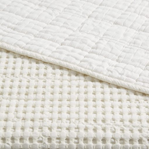 Levtex Home - Mills Waffle - Set de colcha acolchada tamano King - Algodon con textura de gofre - Tamano de colcha (122 x 106 pulg.), Tamano de funda de almohada (36 x 20 pulg.) - Imagen 3