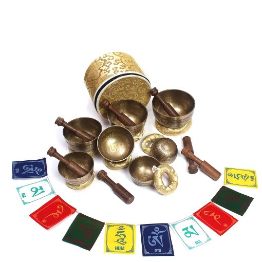 Set de 7 Cuencos Tibetanos ESK GROUP, 3?- 5.2? Cuencos Tibetanos Om Mane Padme Hum, Cuencos Tibetanos del Himalaya, Hechos a Mano, con cojines de seda, 7 palos, bandera y caja de brocado de seda, ESK-06 - Imagen 3