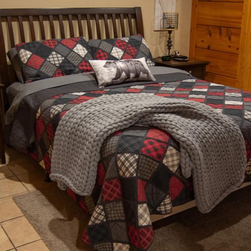 Juego de Ropa de Cama Acolchada de Algodon Lumberjack de Donna Sharp - Juego de Colcha de Tamano King de 3 Piezas - Incluye 1 Colcha y 2 Fundas de Almohada - Lavable a Maquina - Perfecto para Decoracion Rustica - Imagen 6