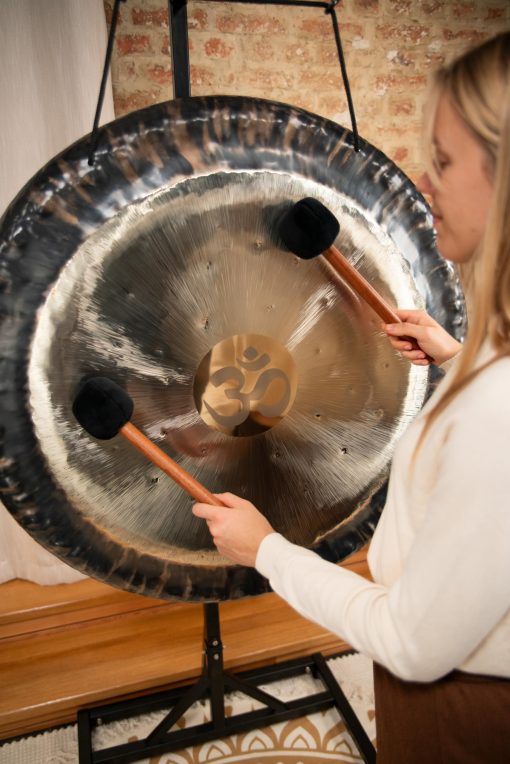 Mazo de Gong con Mango de Madera de Sapele y Cabeza de Vellon Suave  HECHO EN ALEMANIA  para Meditacion, Terapia de Sanacion de Sonido y Yoga, GARANTiA DE 2 AnOS - Imagen 3
