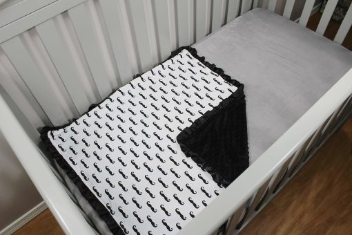 Mantas para Bebe Dear Baby Gear, Bigotes Negros, Minky Negro - Imagen 2