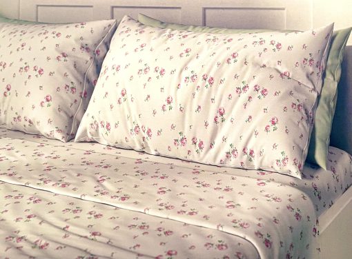 Juego de Sabanas CATH KIDSTON de la Coleccion de Lujo para el Hogar de Londres, 4 Piezas, 200tc, Rosa Floral, 100% Algodon Percale, Fresco y Ligero (SCATTERED ROSE, King (Tamaño Estandar de EE. UU.)), Blanco - Imagen 3