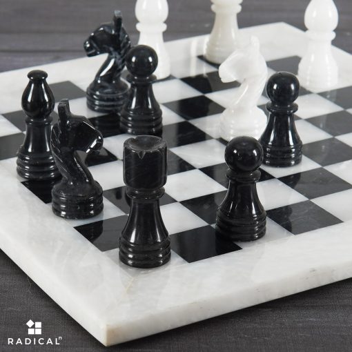 Juego de ajedrez de marmol Radicaln de 12 pulgadas blanco y negro Juegos de ajedrez hechos a mano para adultos - 1 tablero de ajedrez y 32 piezas de ajedrez Juegos de 2 jugadores - Juego de tablero de ajedrez de viaje - Imagen 5