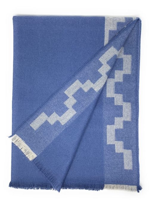Manta Alpaca Home | Stepping Stones de 4 Temporadas | 100% Lana de Alpaca Bebe | 6 Pies de Largo X 4.25 Pies de Ancho | Hipoalergenica y Suavemente lujosa (Azul/Blanco)