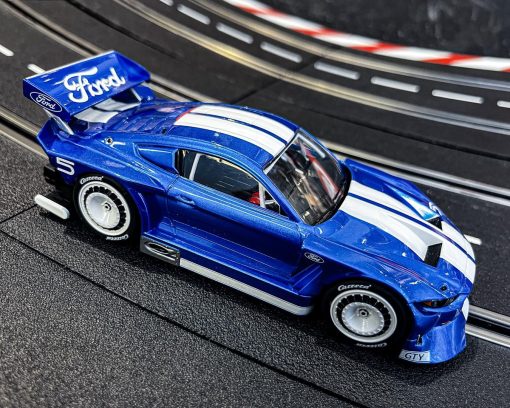 Carrera 31082 Ford Mustang GTY No.5 Coche de Carreras Scalextric Digital 1:32 - Imagen 7
