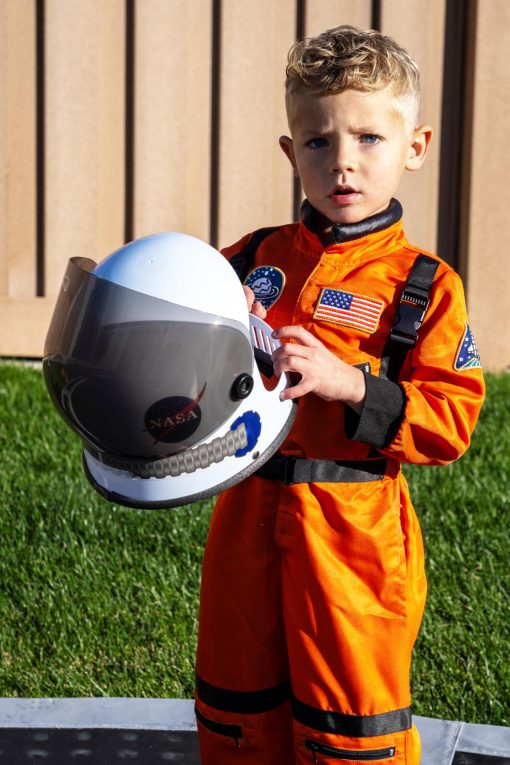 Disfraz de Astronauta Naranja Little Adventures - Disfraz de Juego y Fiesta Lavable a Maquina para Ninos (MEDIANO 3-5 AnOS) - Imagen 7