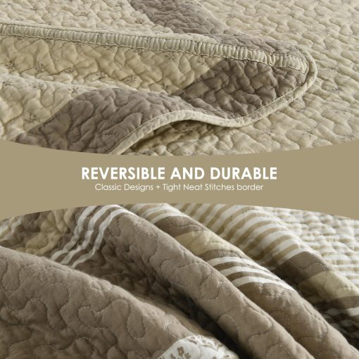 Colcha QuiltEase tamano King extra grande - 120" Lx120 W - Set de cubrecamas de rayas ligero 100% algodon - Colcha reversible estilo casa para cama California King - 3 piezas - Marron/Beige/Blanco - Imagen 7