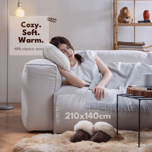 Manta de Lana de Alpaca Inkari I 83" x 55" I Super Suave Manta de Lana Hecha de Alpaca y Lana Merino para Sofa y Cama (Espina de Pescado-Plata) - Imagen 2