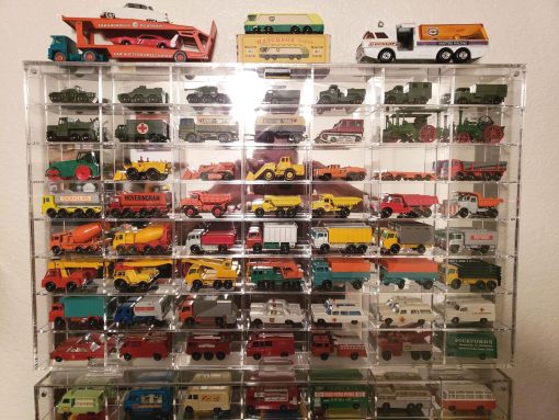 Exhibidor de 56 Compartimentos para Autos de Juguete a Escala 1/64 con Ruedas Matchbox Hot Wheels Gabinete de Pared con Puerta - AHW64-56 - Imagen 6