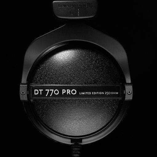beyerdynamic DT 770 PRO - 250 OHM LE Audifonos de Estudio Profesionales (Edicion Limitada Negra) - Imagen 3