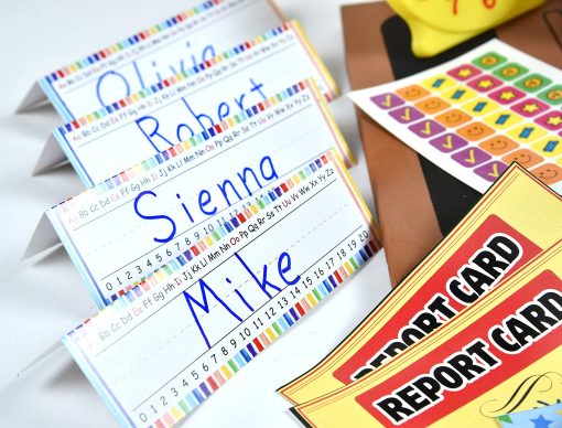 Set de Juegos del Dr. STEM | Juego de Rol de Maestro que Incluye Pizarra Reutilizable, Campana, Boletines de Calificaciones, para Casa o Aula, Mas de 30 Piezas Incluidas, Regalo para Ninos, Set Completo - Imagen 6