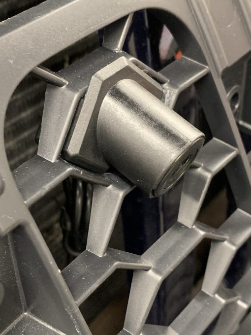 Kit de camara delantera montada en la parrilla de Z Automotive para Jeep Gladiator 2020 - 2021 JT - Perfecto para el camino o estacionamiento - Facil de instalar - Imagen 4