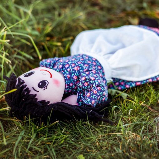 Muneca de trapo de 18" de THE QUEEN'S TREASURES para ninas y ninos con accesorios y mochila a cuadros en blanco y negro americana con saco de dormir - Imagen 6