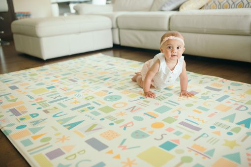 Tapete de juego para cuidado de bebes (Grande, Petalos del mar - Verde) 82'' x 55'' Tapete de juego impermeable original de una sola pieza reversible y enrollable para bebes, ninos pequenos y ninos - Imagen 6