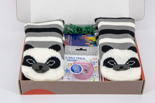 Canasta de regalo divertida para el Dia de la Madre y cumpleanos para mujeres. Paquete de cuidado sin alimentos. Gracias. Pensando en ti. Calcetines peludos. Crucigramas. Libros para colorear para adultos. Actividades con proposito. Pasalo adelante. - Imagen 3
