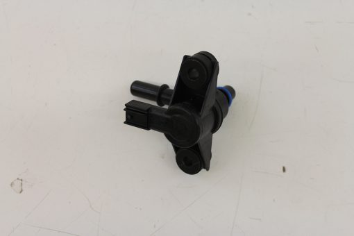 Valvula de purga del canister de vapor Ford Genuine Ford 9U5Z-9C915-H - Imagen 2