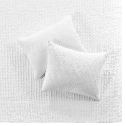 Levtex Home - Juego de Colchas de Cruces Blancas Brillante - Colcha Acolchada Queen y Dos Fundas Estandar - Diseno de Cruces Blancas - Colcha (104X106 pulgadas) y Funda (20x26 pulgadas) - Algodon - Imagen 6