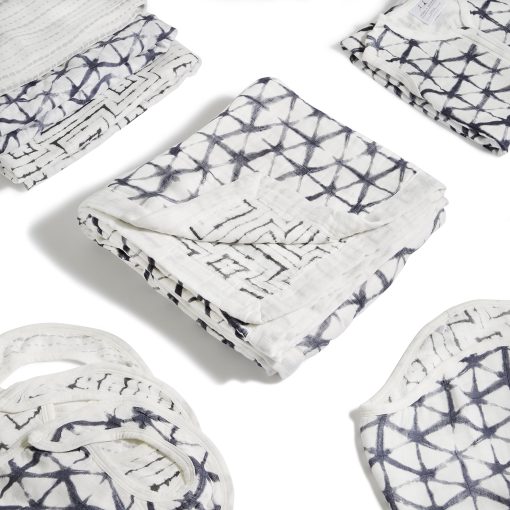 Manta de Swaddle Suave de Bamboo 100% Viscosa de aden + anais, Mantas de Muselina para Ninas y Ninos, Envolturas de Bebe para Recien Nacidos e Infantes, Juego de Envoltura de 3 Piezas, Pebble Shibori - Imagen 6