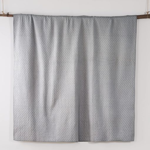 Juego de Colcha Levtex Home Cross Stitch Gris Claro - 100% Algodon - Colcha King/Cal King (106x92 pulgadas) + 2 Fundas King (36x20 pulgadas) - Reversible - Tela de Algodon - Imagen 6