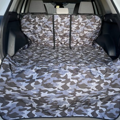 Forro para carga de SUV 4Knines para asientos abatibles 60/40 con paso de reposabrazos compatible con diseno de compania estadounidense XL Camo