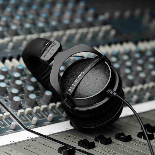 beyerdynamic DT 770 PRO - 250 OHM LE Audifonos de Estudio Profesionales (Edicion Limitada Negra) - Imagen 5