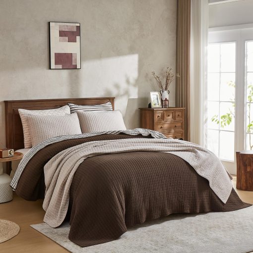 Juego de Funda Reversible de Algodon 100% Jersey Acolchada con Costuras en Canales para Cama Queen, Prewashed Coverlet, 2 Fundas de Almohada Transpirable, Ligero, Antiarrugas, Antidesvanecimiento y Resistente a las Manchas (Marron)