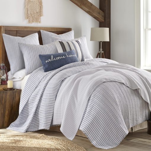 Set de Colcha Levtex Home - Tobago Stripe Azul - Colcha Full/Queen + Dos Fundas de Almohada Estandar - Blanco, Azul - Tamano de la Colcha (88x92 pulg.) y Tamano de la Funda de Almohada (26x20 pulg.) - Reversible - Tejido de Algodon - Imagen 3