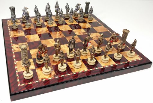 Juego de Ajedrez de Caballeros Armados de las Cruzadas de la Edad Media en Oro y Plata con Tablero de Cerezo Brillante y Color Madera Burlwood de 18" - Imagen 2