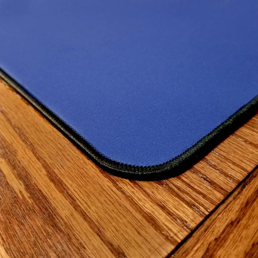 Tapete de Juego [2.5'x4'/Extra Grueso/Antiliquido con Borde Cosido] con Estuche de Transporte - para Juegos de Mesa, Juegos de Cartas, Juegos de Rol (Pequeno, Azul) - Imagen 4