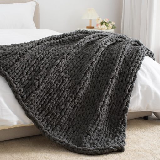 Manta de Punto Grueso Carriediosa 60" X 80" Twin, 100% Hecha a Mano con Gran Bucle de Chenille Suaves y Esponjosas para Sofa Cama, Manta Gruesa de Cable Tejida Acogedora, Gris Oscuro - Imagen 4