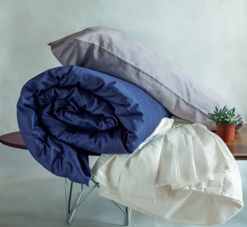 Juego de Sabanas Queen Size de 100% Algodon Organico con Tejido Percale | 300 Hilos | Certificado GOTS | Algodon de Fibra Larga | Fresco, Crispado y Transpirable | Ajuste para Colchones de hasta 17" de Bolsillo Profundo | Azul Oscuro - Imagen 8