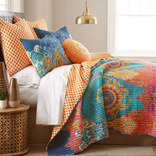 Set de colcha Levtex Home - Mackenzie - King/Cal King (106x92 pulg.) + Dos fundas de almohada King (36x20 pulg.) - Bohemio - Azul, Naranja, Amarillo, Verde - Reversible - Algodon - Imagen 2