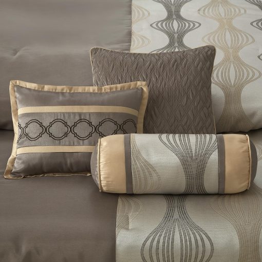 Juego de Edredon LANCO MODERN LIFESTYLE Queen, Gris Oro, 7 Piezas en un Paquete, Jacquard Ultra Suave con Trabajo de Piezas Solidas, Juego de Cama de Lujo con Edredones, Falda de Cama, Fundas de Almohada y Almohadas Decorativas - Imagen 5