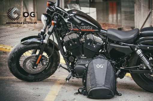 Mochila para motocicleta OG Original EZ-Rider PRO Negra Expandible 28-35L, Bolsa para casco de motocicleta, Correa para casco, Mochilas impermeables para motocicletas para hombres con bolsillo para laptop, Reflectante (Logo blanco) - Imagen 9