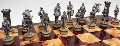 Juego de Ajedrez de Caballeros Armados de las Cruzadas de la Edad Media en Oro y Plata con Tablero de Cerezo Brillante y Color Madera Burlwood de 18" - Imagen 8