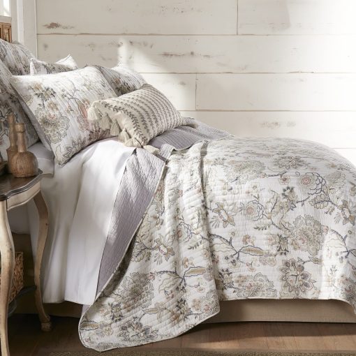 Juego de Colcha Levtex Home - Ophelia - Colcha y Dos Fundas Estandar - Floral - Gris Taupe Crema Rosa - Colcha (90x94 pulg.) y Fundas (20x26 pulg.) - Reversible - Rayon/Algodon - Imagen 3
