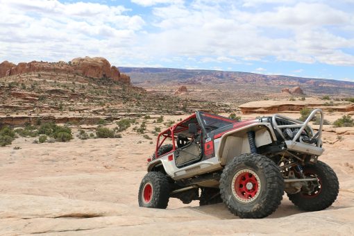 Toldo de Malla SPIDERWEBSHADE Compatible con Jeep TJ (1997-2006) Hecho en EE. UU. Toldo de Malla Cubierta Solar Cubierta Solar Accesorio Jeep (Negro) - Imagen 5