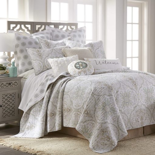 Juego de Colcha Levtex Home Villa Lugano Cosima - Colcha King (106x92) + Dos Fundas de Almohada King (26x20) - Medallon - Taupe, Verde, Amarillo y Blanco - Reversible - Tela de Algodon - Imagen 2