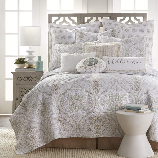 Juego de Colcha Levtex Home Villa Lugano Cosima - Colcha King (106x92) + Dos Fundas de Almohada King (26x20) - Medallon - Taupe, Verde, Amarillo y Blanco - Reversible - Tela de Algodon