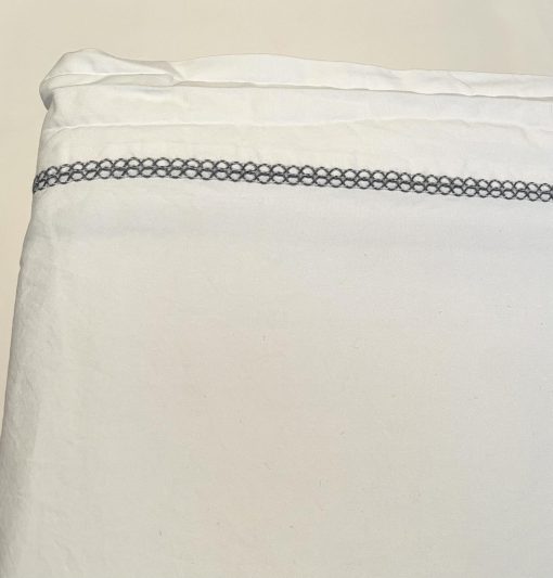 Juego de sabanas Piubelle Piu Belle Portugal Blancas de 4 piezas 100% Algodon-Lujo de Hotel, Extra Suaves, Sabanas Transpirables (Tamaño Queen (Estandar de EE.UU.), Incluye Funda de Almohada Dina) - Imagen 2