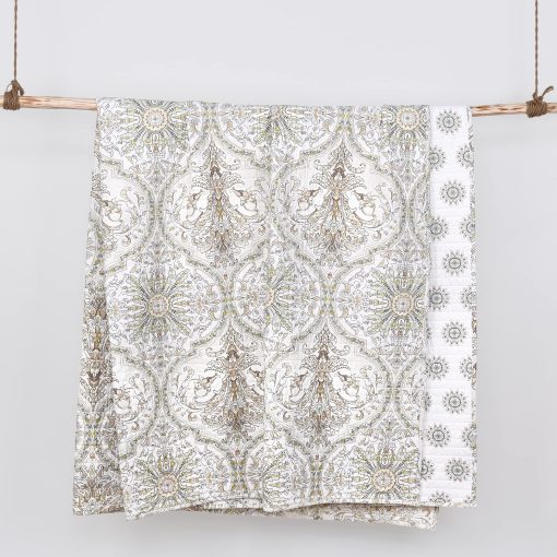 Juego de Colcha Levtex Home Villa Lugano Cosima - Colcha King (106x92) + Dos Fundas de Almohada King (26x20) - Medallon - Taupe, Verde, Amarillo y Blanco - Reversible - Tela de Algodon - Imagen 4