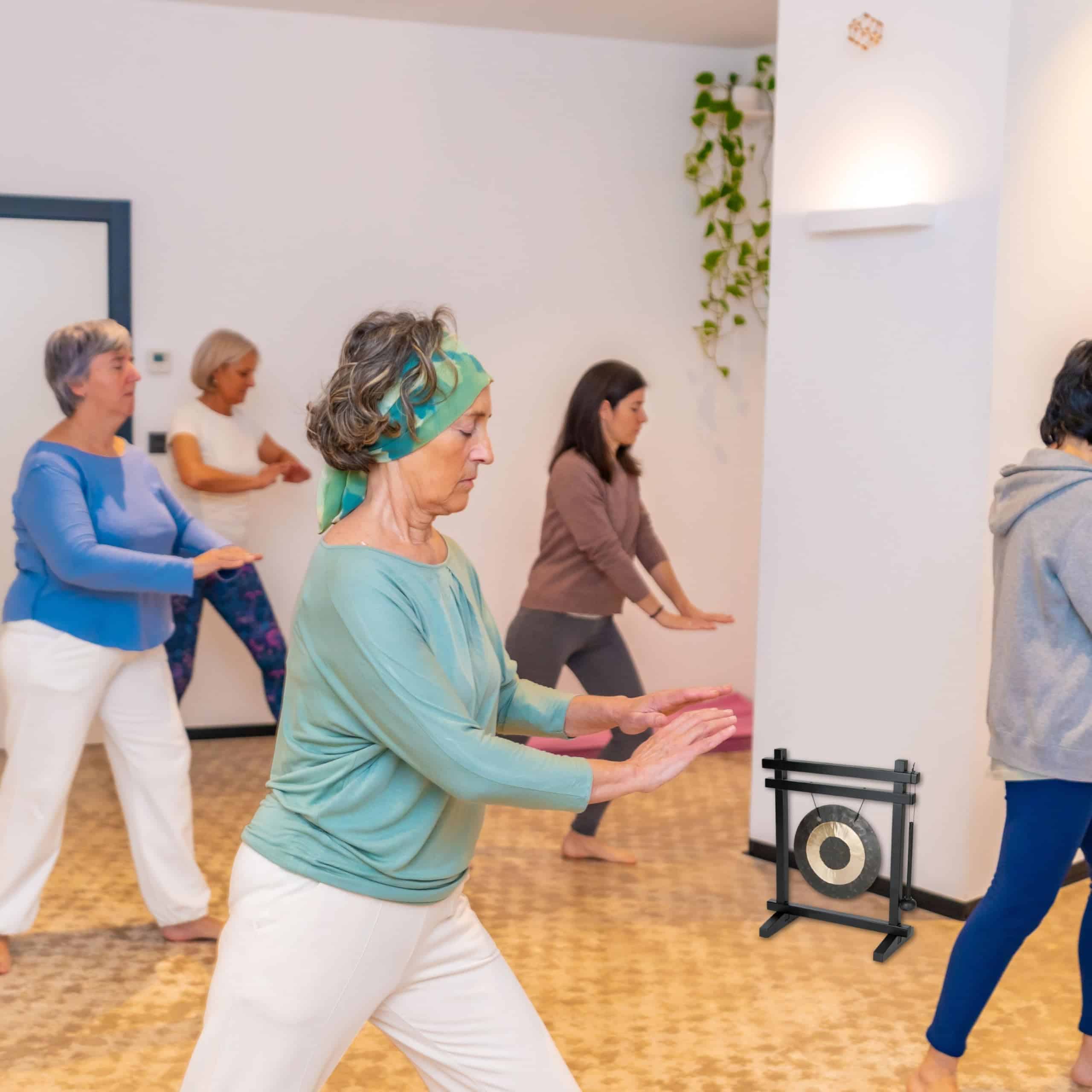 Gong de Escritorio Woodstock Chimes, Latón Martillado a - Imagen 7