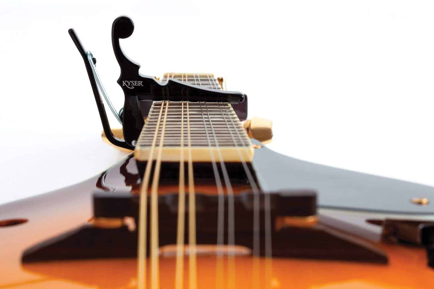 Kyser Quick-Change Capo para banjos, ukuleles y mandolinas, - Imagen 6