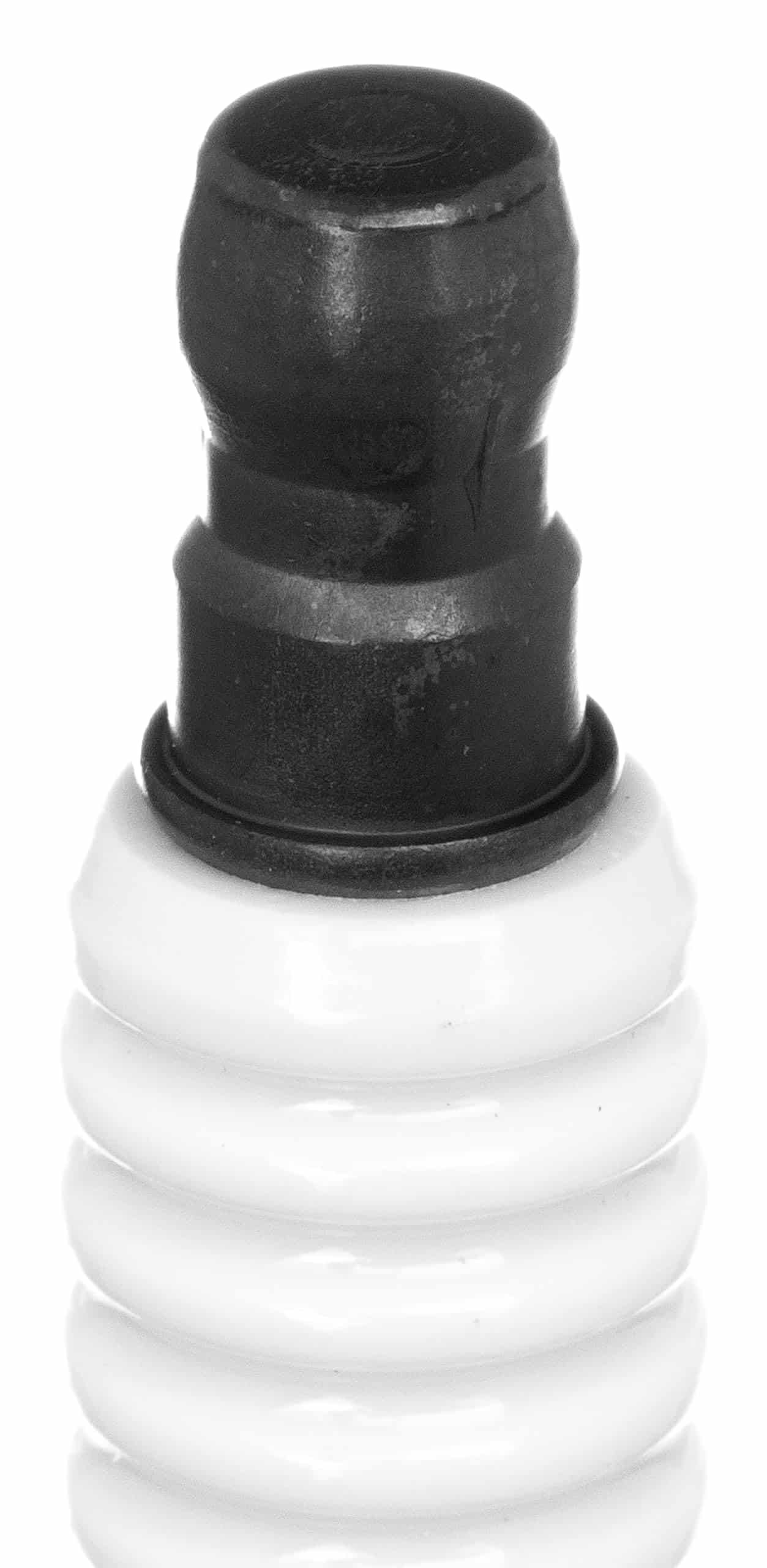 Bujía de Carreras NGK (4905) R7438-8, Paquete de 1 - Imagen 4