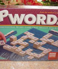 Scrabble Upwords: El Juego de Palabras Tridimensional Que
