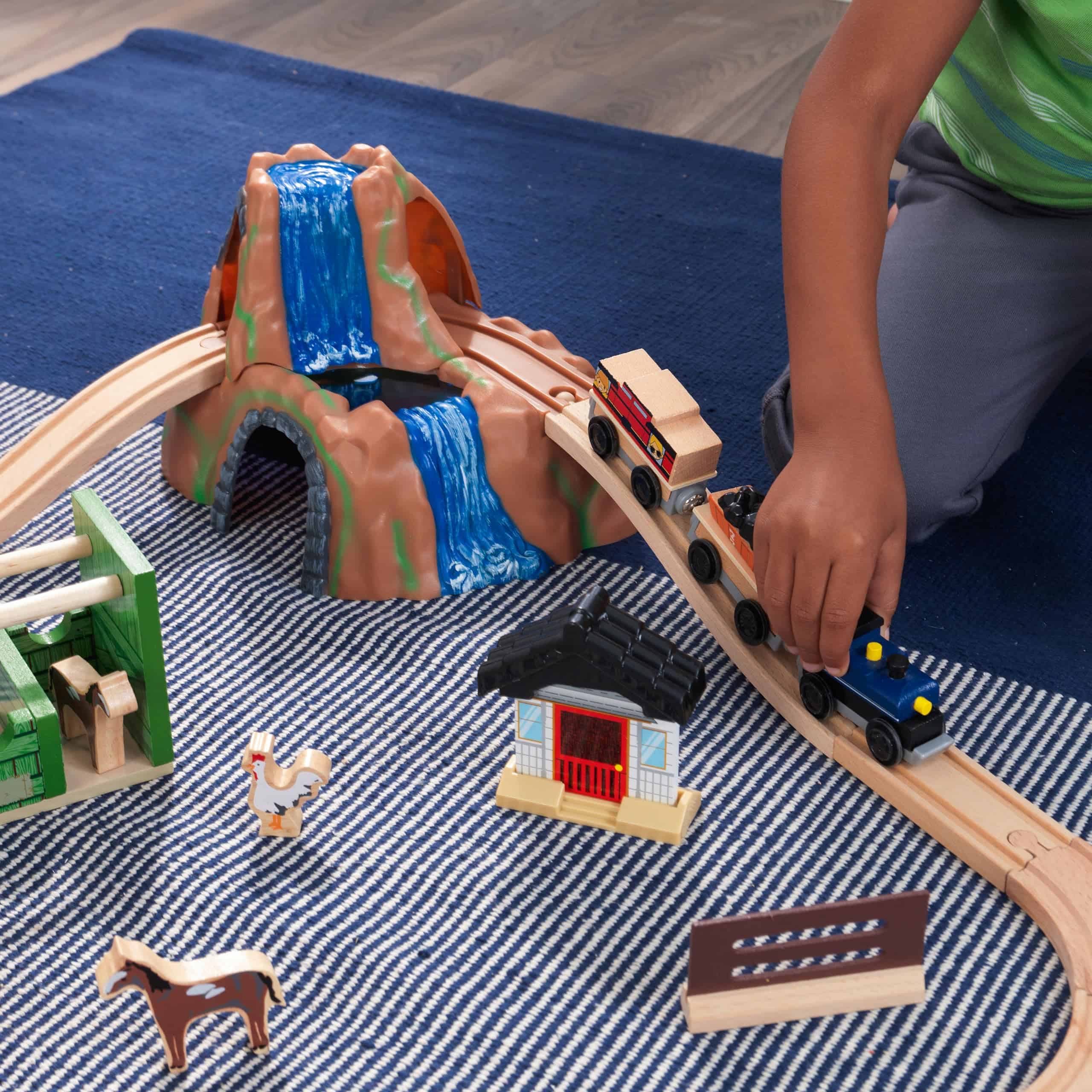 KidKraft Juego de Tren Rural de Madera con 75 Piezas, Set - Imagen 6