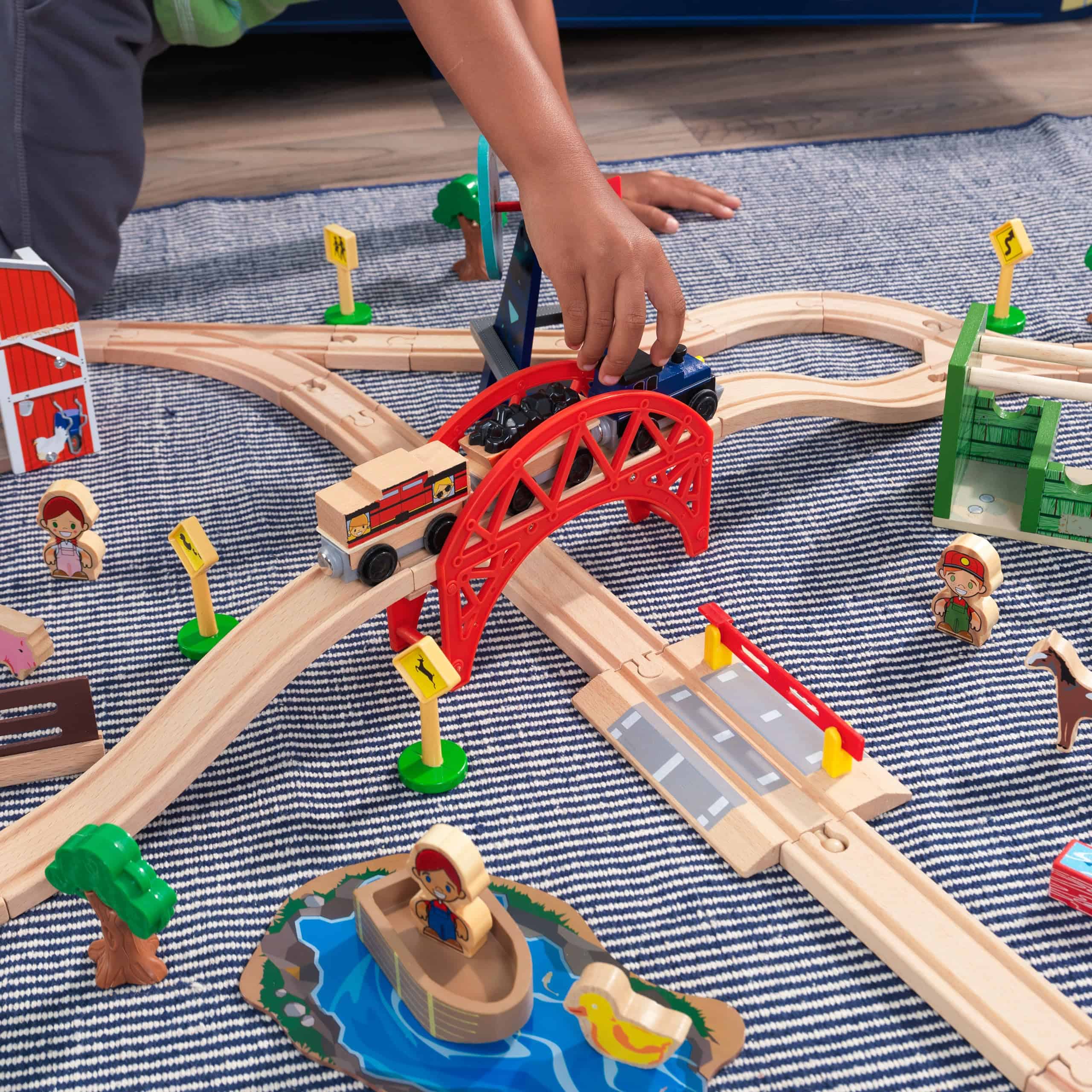 KidKraft Juego de Tren Rural de Madera con 75 Piezas, Set - Imagen 5