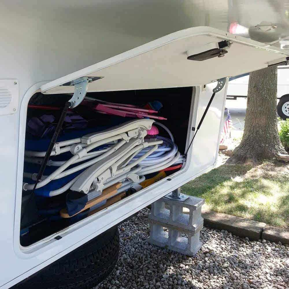 Kit de Elevación de Puerta para RV Hatchlift HLK-STD para